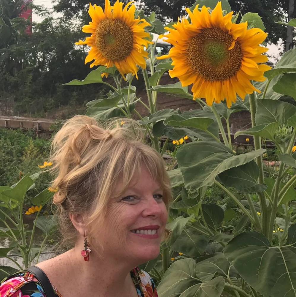 Meet your Posher, Joanie